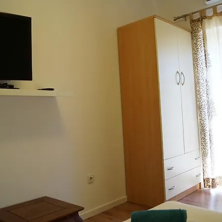 Apartment Mario With Private Parking Makarska