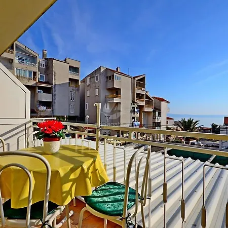 Mario With Private Parking Makarska