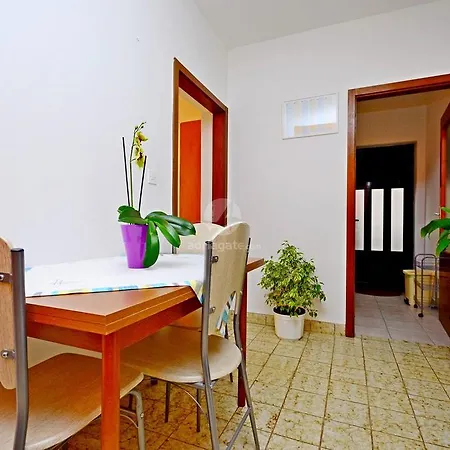 Apartment Mario With Private Parking Makarska
