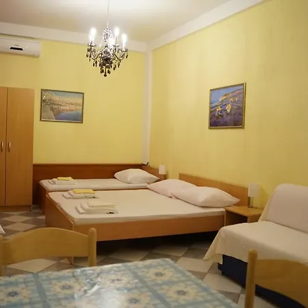 Mario With Private Parking Apartment