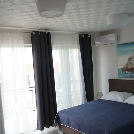 Apartment Mario With Private Parking Makarska