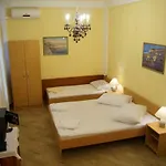 Mario With Private Parking Апартаменты